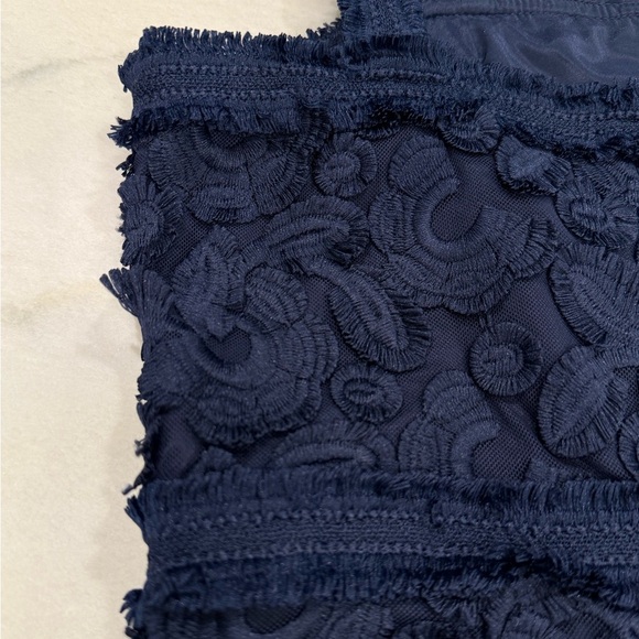 Trina Turk Dress Size 6 Navy Blue Textured Floral Embroidered Fringe Trim - Picture 4 of 14